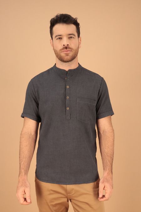 camisas-Manga-Corta-Cuello-Redondo-Silueta-Semi-Ajustada-Hombre-negro-02005300633301108-v1.jpg